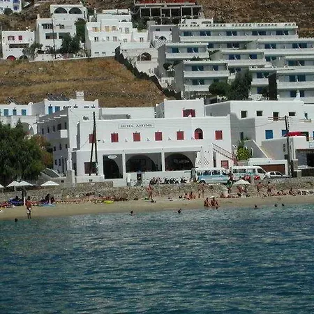 Artemis Hotel