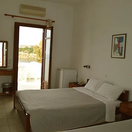 Artemis Hotel
