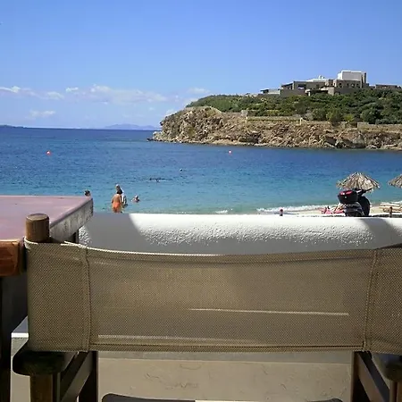 Artemis Hotel 2*